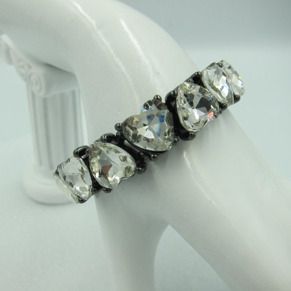 WHBM CLEAR CRYSTAL HEART BRACELET Demure NWT Love Casual - Picture 7 of 9